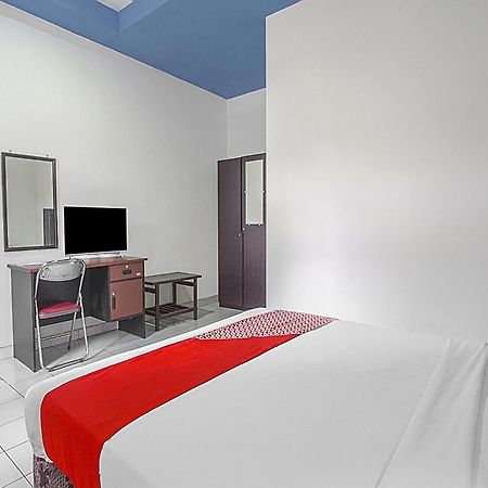 Oyo Life 90589 Palem Garden Hotel Tulungagung Exterior photo