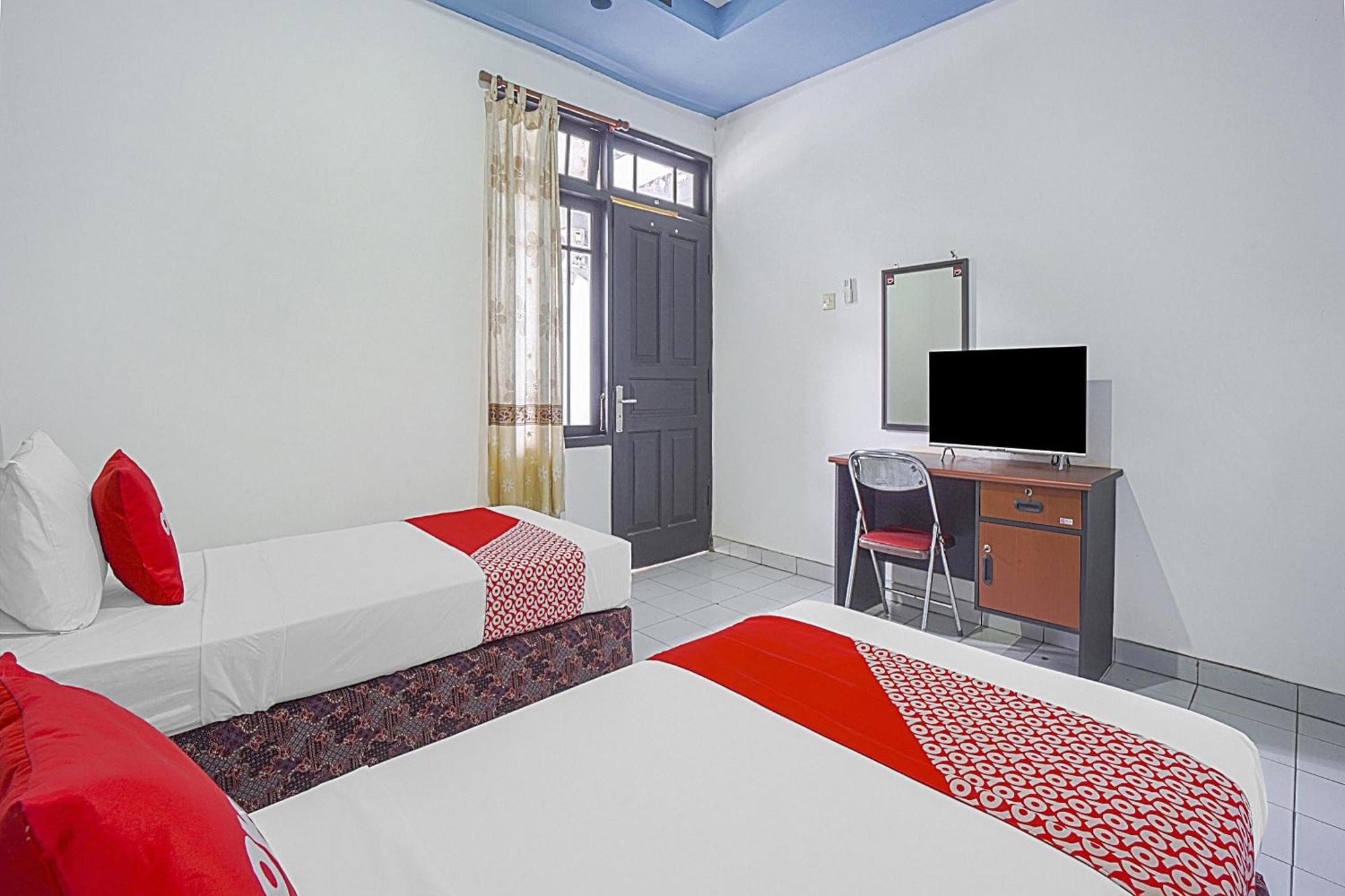 Oyo Life 90589 Palem Garden Hotel Tulungagung Exterior photo
