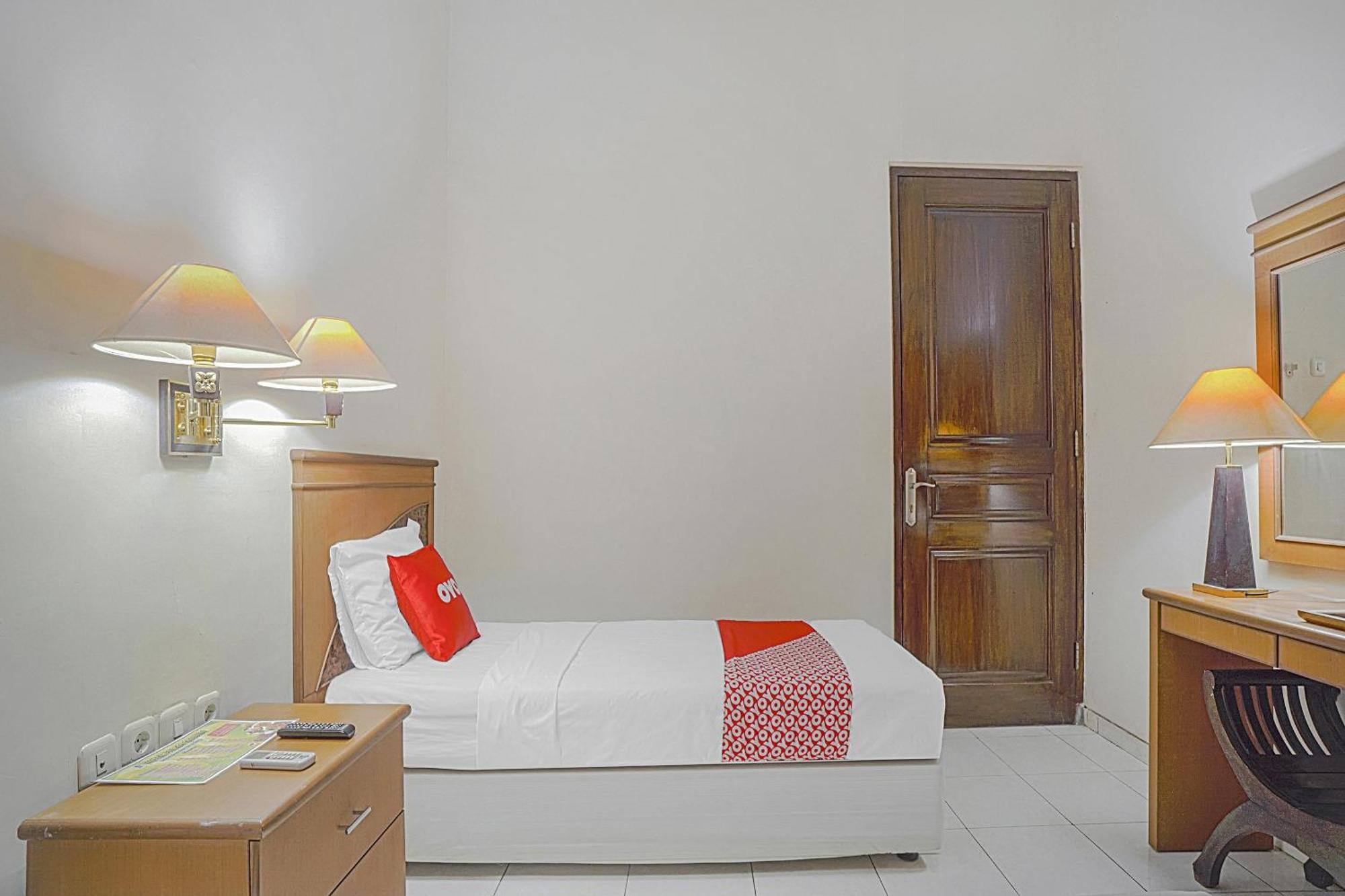 Oyo Life 90589 Palem Garden Hotel Tulungagung Exterior photo