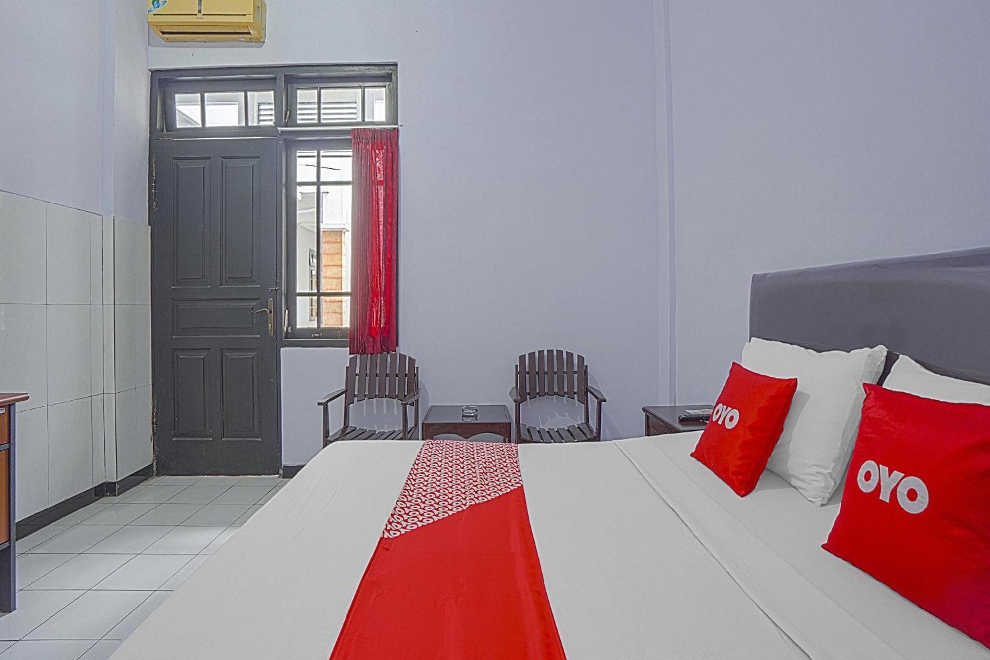 Oyo Life 90589 Palem Garden Hotel Tulungagung Exterior photo