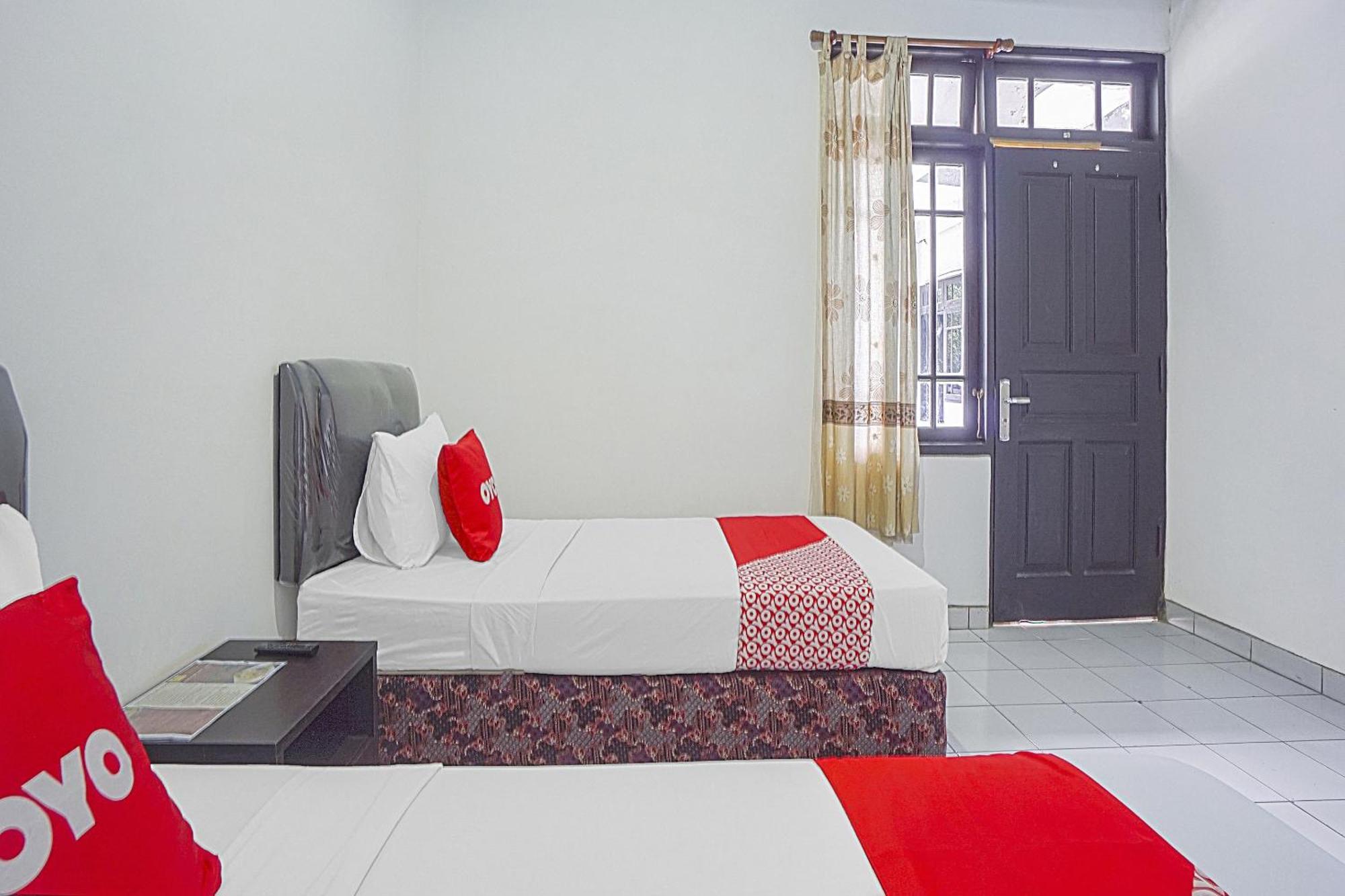 Oyo Life 90589 Palem Garden Hotel Tulungagung Exterior photo