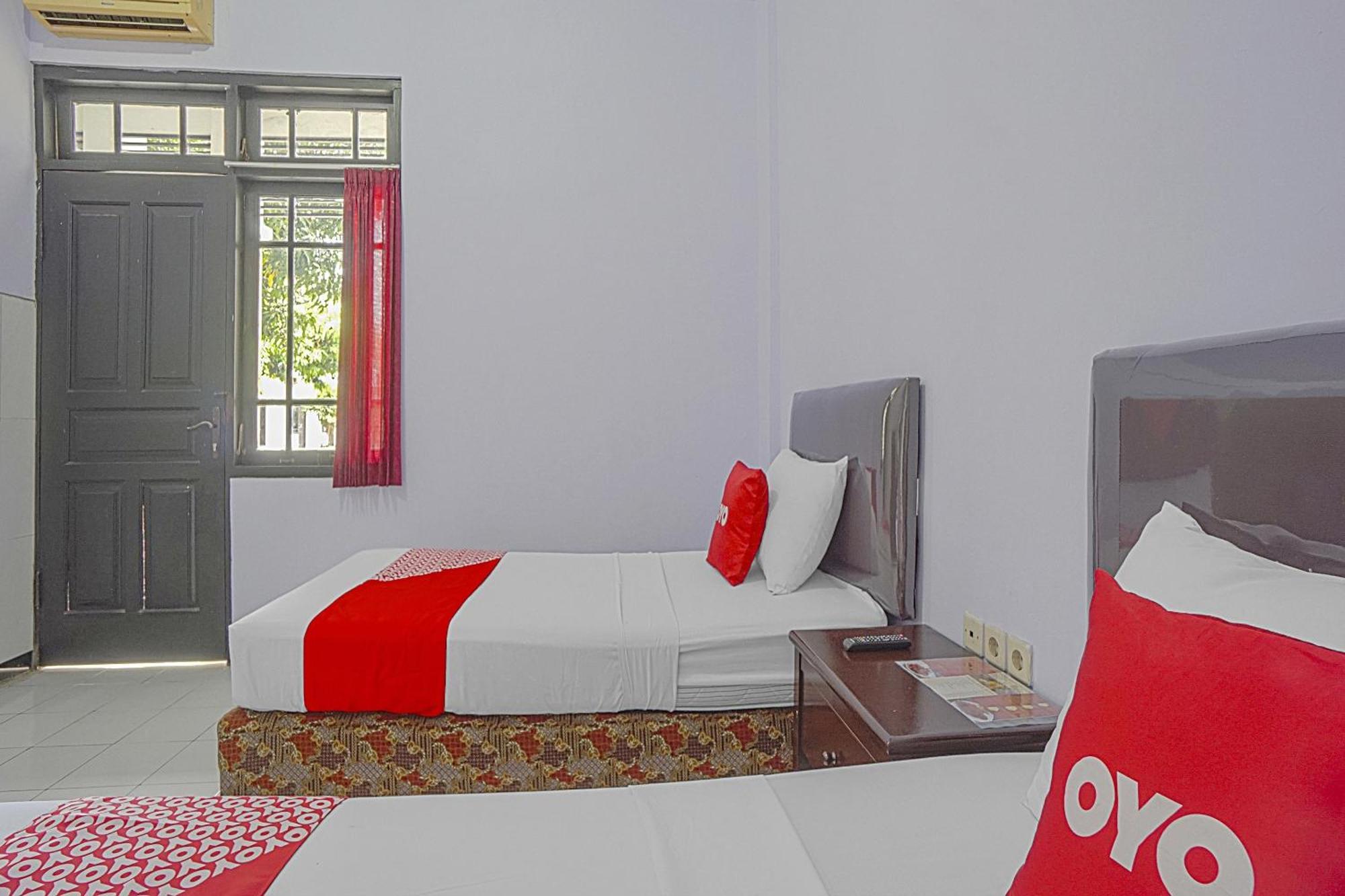Oyo Life 90589 Palem Garden Hotel Tulungagung Exterior photo